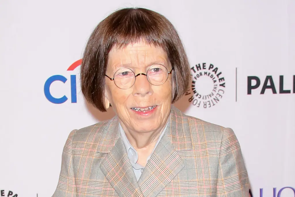 Linda Hunt